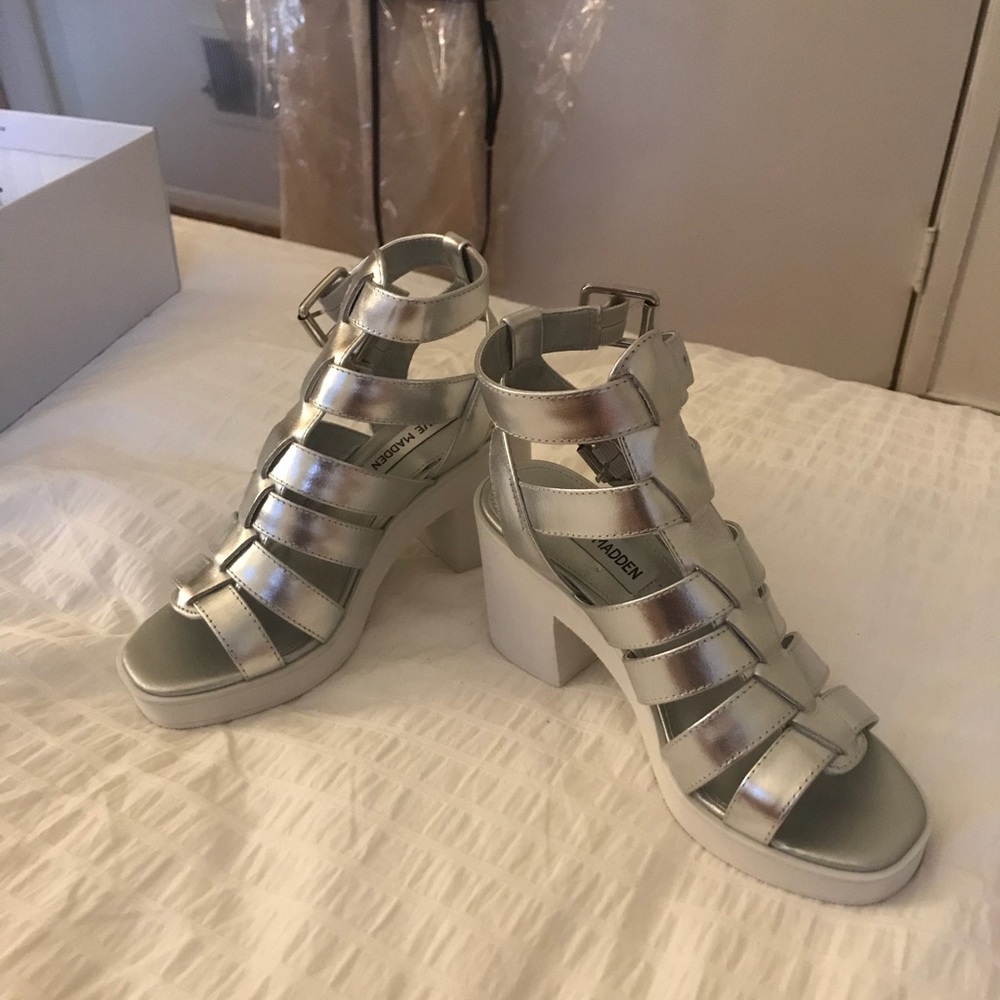 Steve Madden Clue Sandals